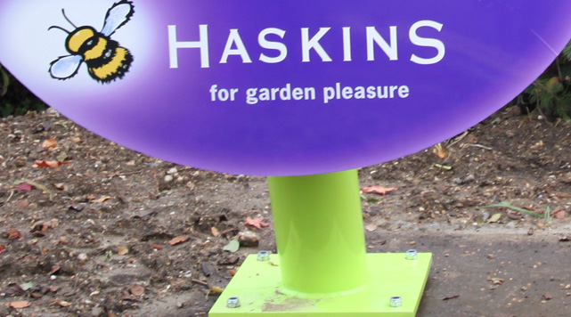 HaskinsExternalSignage009